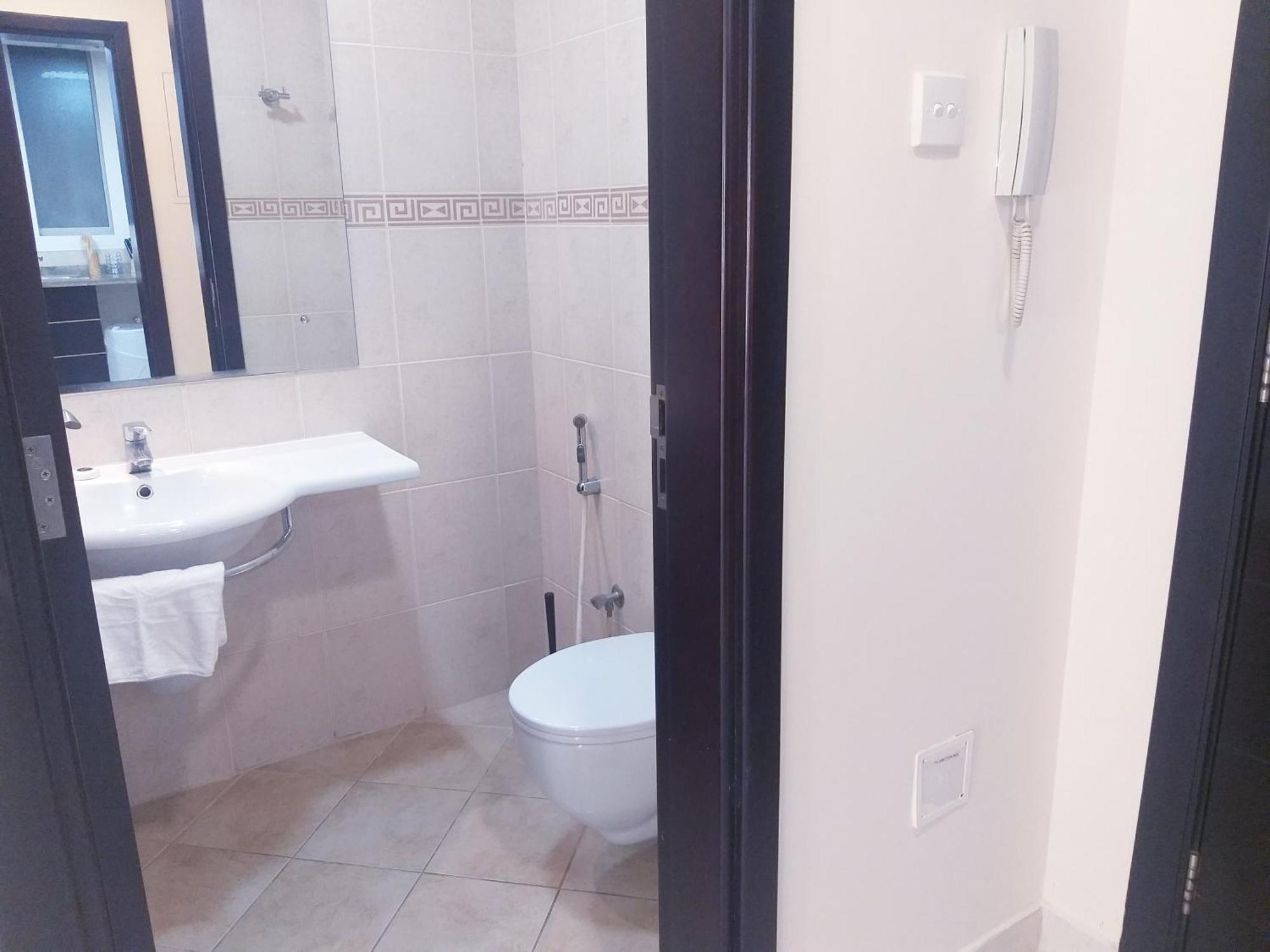Lovely 1-Bedroom Apartment In The Heart Of Dubai Marina Exterior foto