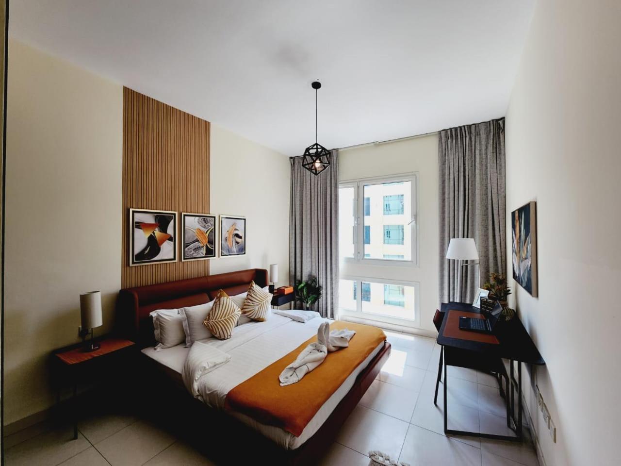Lovely 1-Bedroom Apartment In The Heart Of Dubai Marina Exterior foto